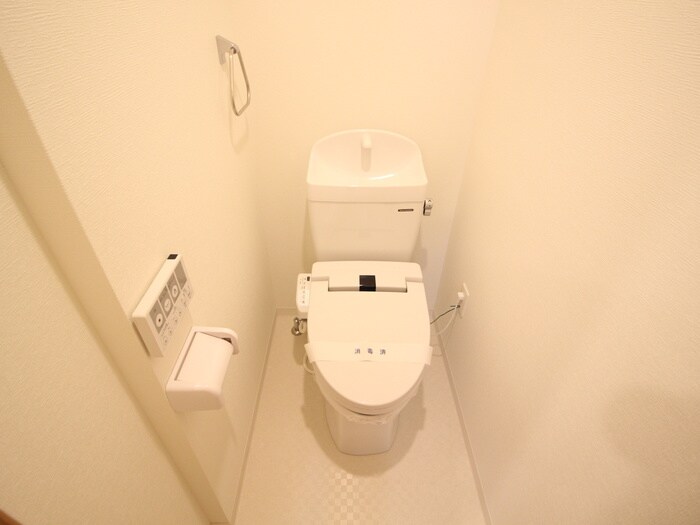 物件内観写真5　(トイレ)