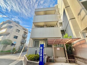 プレジール甲子園口外観写真
