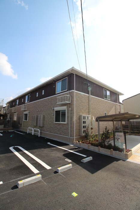 物件外観写真2　(外観写真)