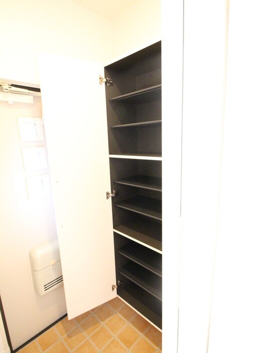 物件内観写真15　(靴箱)