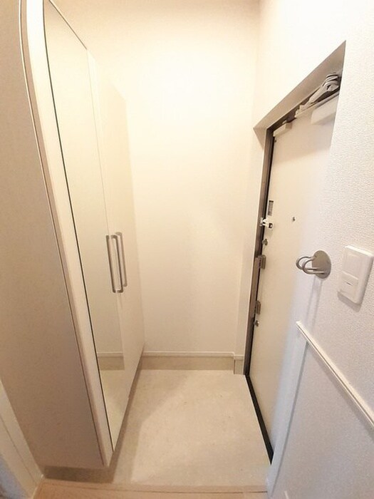 物件内観写真14　(玄関)