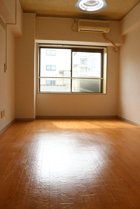 物件内観写真6　(居室)