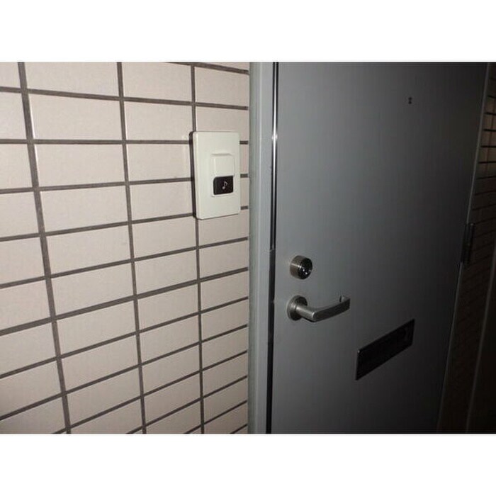 物件内観写真15　(玄関)