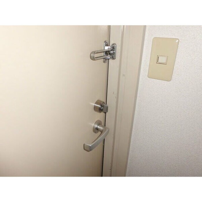 物件内観写真16　(玄関)