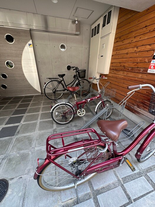 物件外観写真5　(駐輪場)