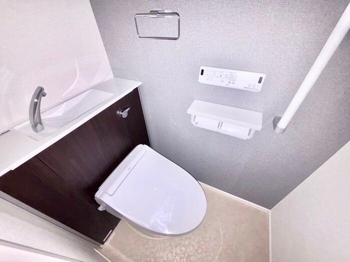 物件内観写真15　(トイレ)