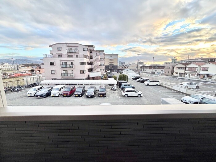 物件内観写真22　(室内からの展望)