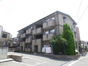 シャンポ－ル参番館外観写真