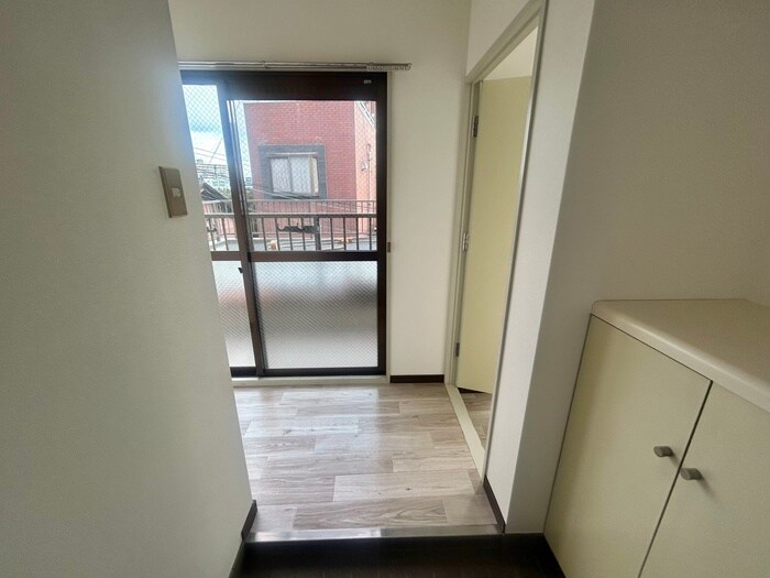 物件内観写真9　(廊下)