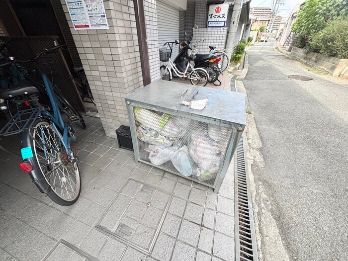 物件外観写真4　(建物設備)