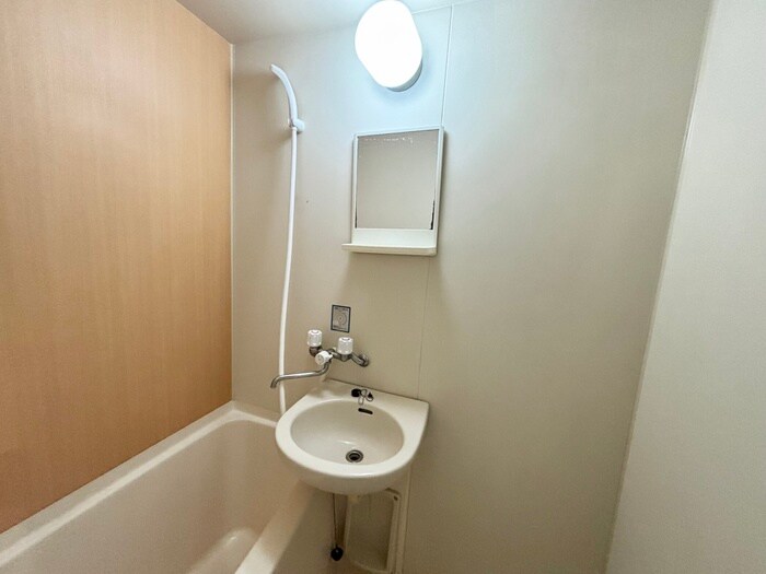 物件内観写真16　(洗面)