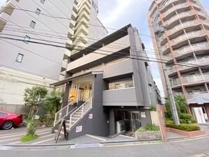 Ｐｅａｃｅｆｕｌ朱雀外観写真