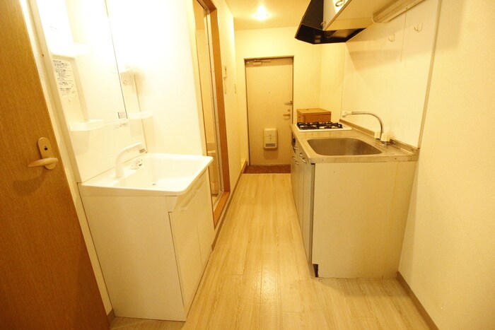 物件内観写真16　(廊下)