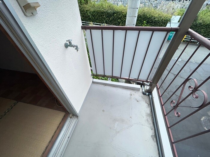 物件内観写真16　(洗濯機置場)