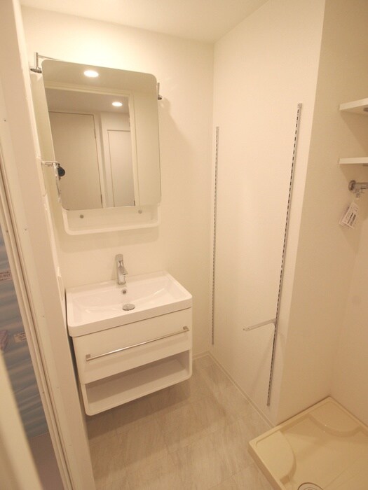 物件内観写真9　(洗面)