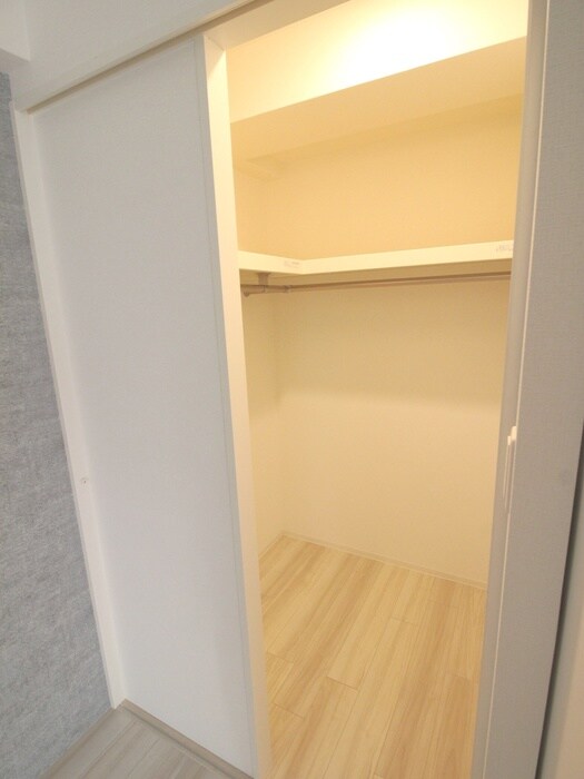 物件内観写真12　(収納)