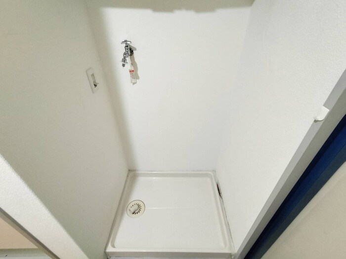 物件内観写真13　(洗濯機置場)