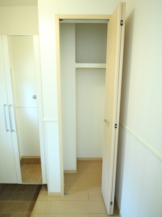 物件内観写真16　(収納)