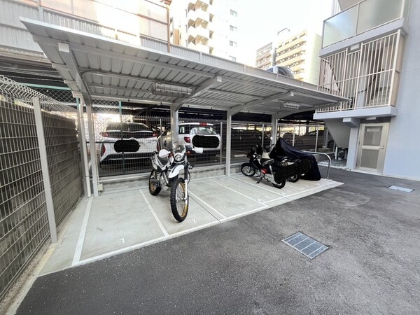バイク置き場