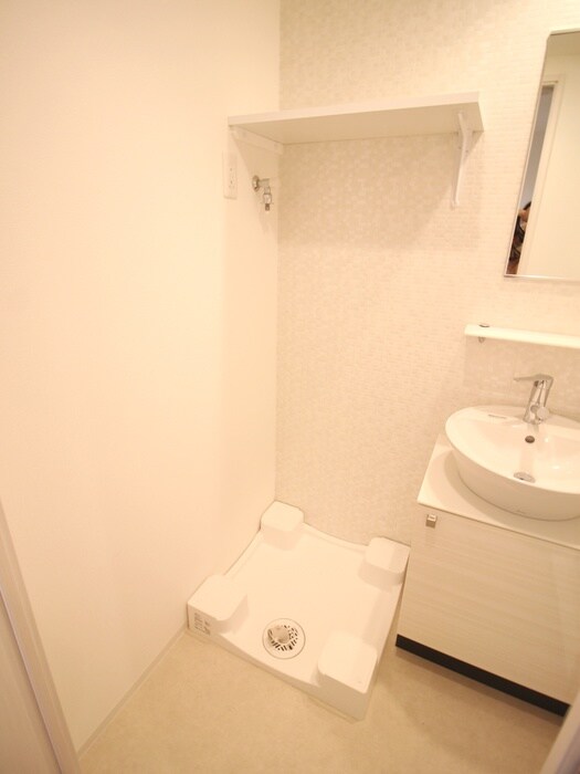 物件内観写真13　(洗濯機置場)