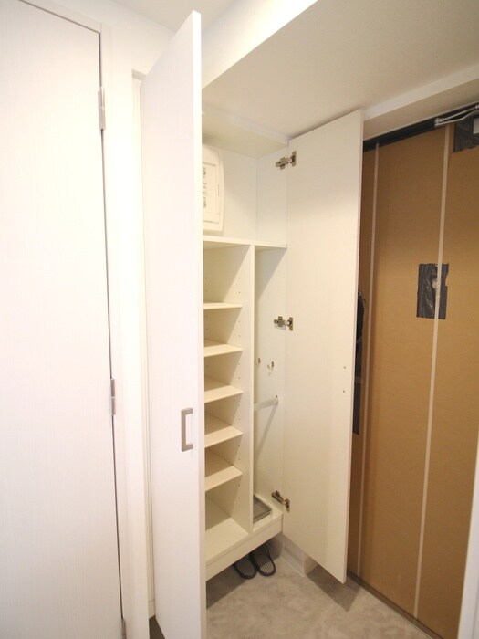 物件内観写真15　(靴箱)