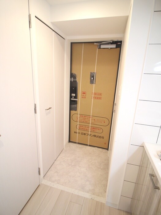 物件内観写真16　(玄関)