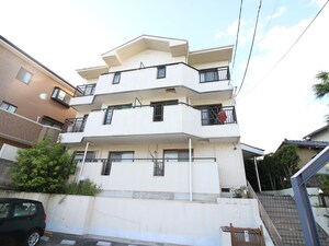 フェスタ待兼山外観写真