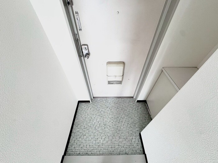 物件内観写真7　(玄関)