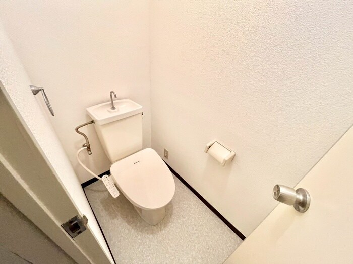 物件内観写真14　(トイレ)