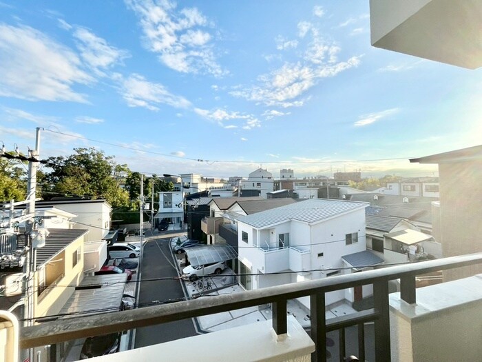 物件内観写真15　(室内からの展望)