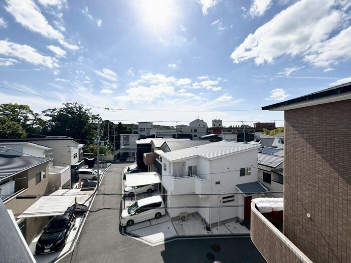 物件内観写真16　(室内からの展望)