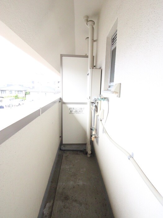 物件内観写真15　(洗濯機置場)