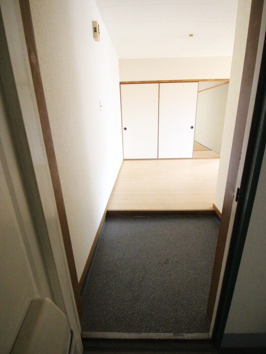 物件内観写真17　(廊下)