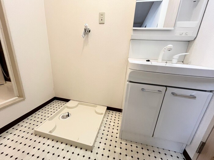 物件内観写真18　(洗濯機置場)