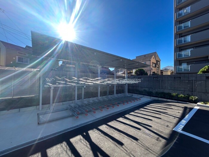 物件外観写真5　(駐輪場)