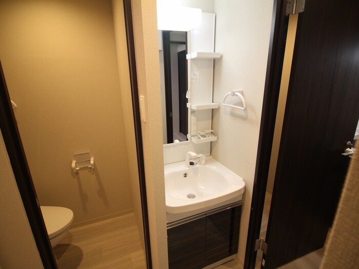 物件内観写真12　(洗面)