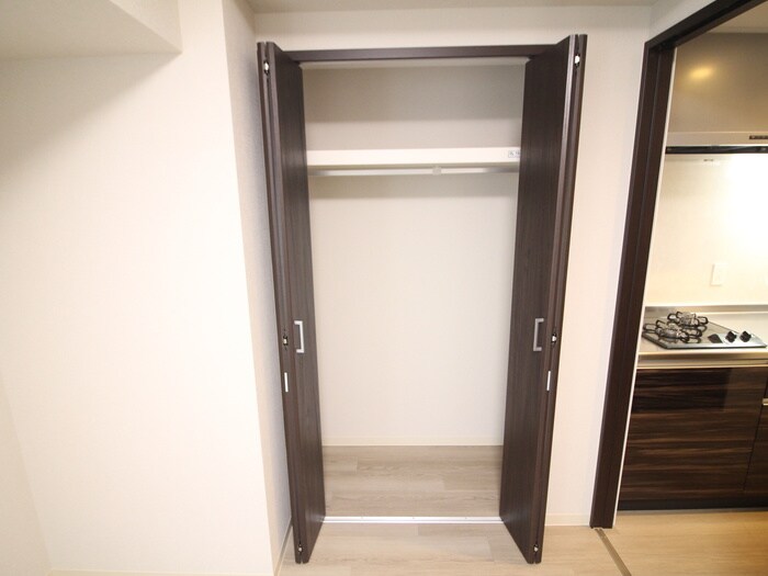 物件内観写真13　(収納)