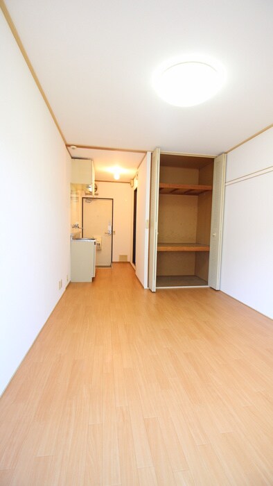 物件内観写真13　(室内からの展望)