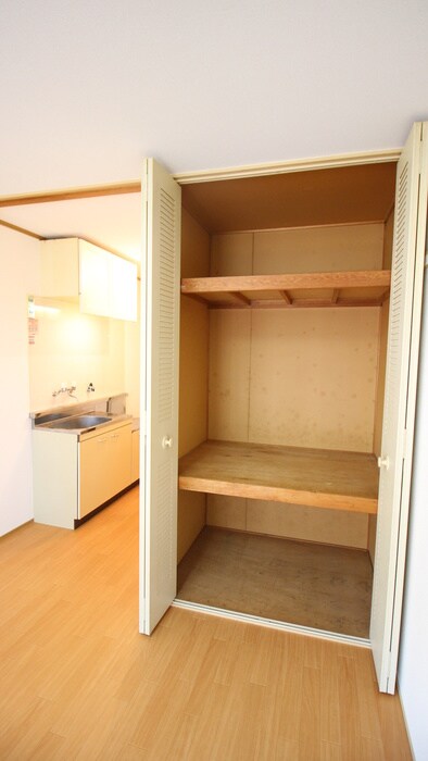 物件内観写真20　(収納)