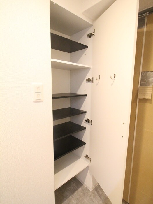 物件内観写真13　(靴箱)