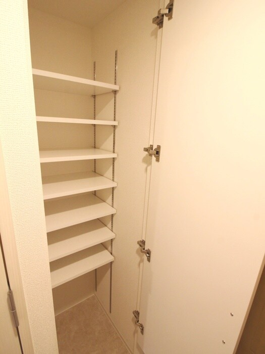 物件内観写真15　(靴箱)