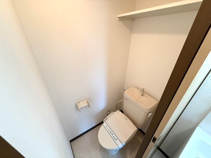 物件内観写真9　(トイレ)