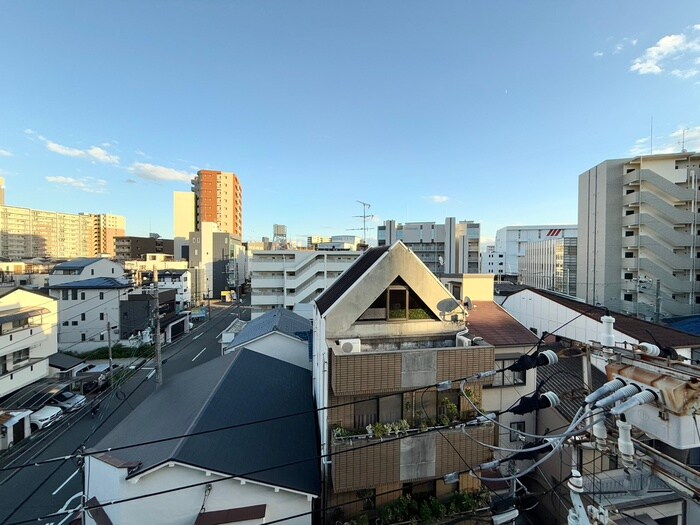 物件内観写真16　(室内からの展望)