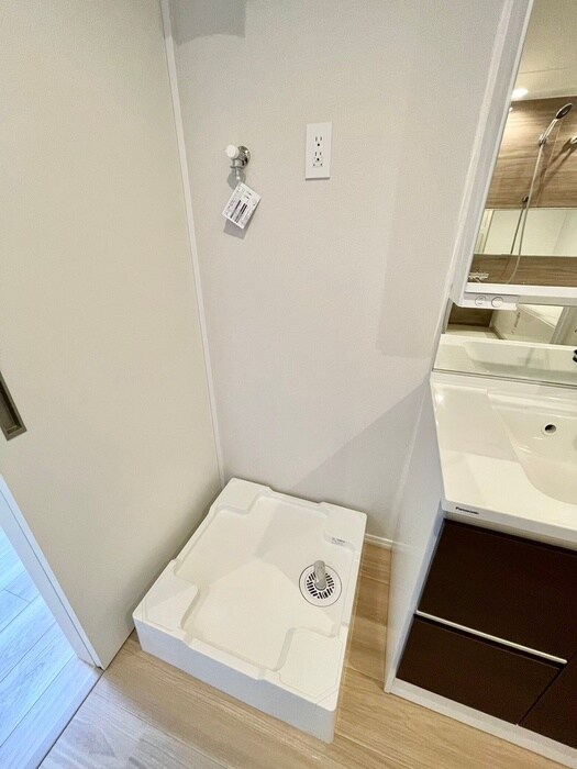 物件内観写真13　(洗濯機置場)