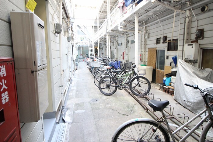物件外観写真5　(駐輪場)