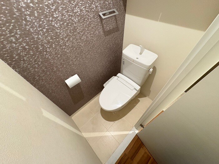 物件内観写真14　(トイレ)