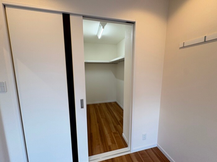 物件内観写真16　(収納)