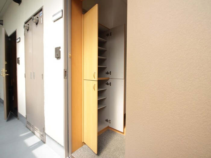 物件内観写真12　(靴箱)