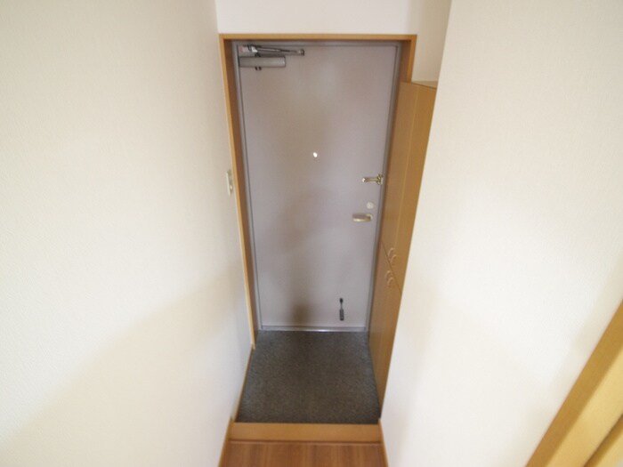 物件内観写真15　(玄関)