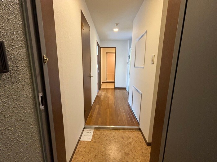 物件内観写真7　(廊下)